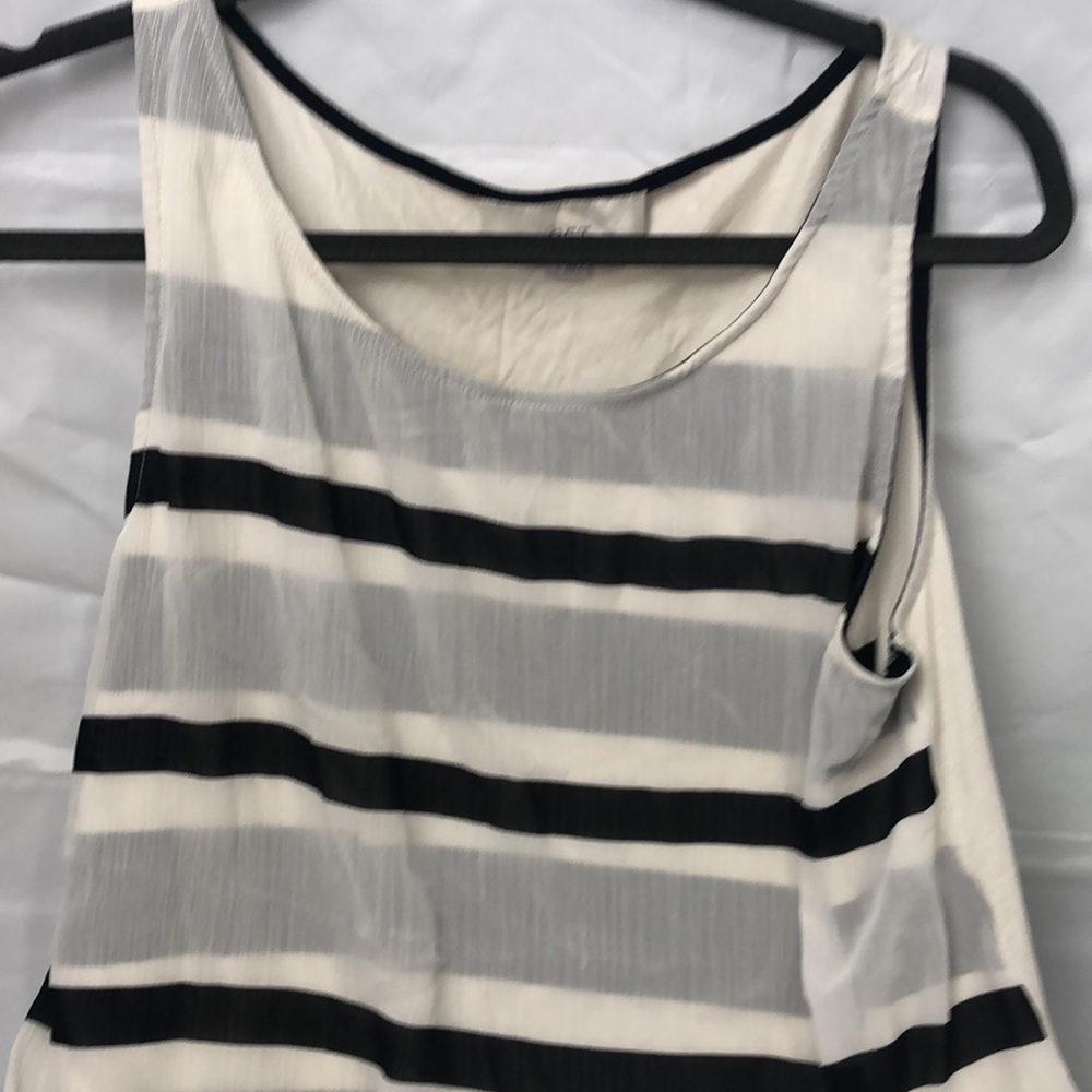 Loft Stripe Tank - Picture 2 of 4